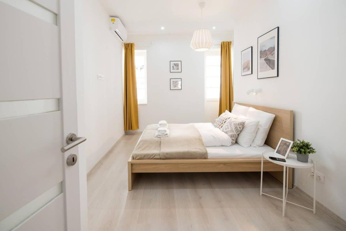 Trendy Central Apartment At Castle Budapeste Exterior foto