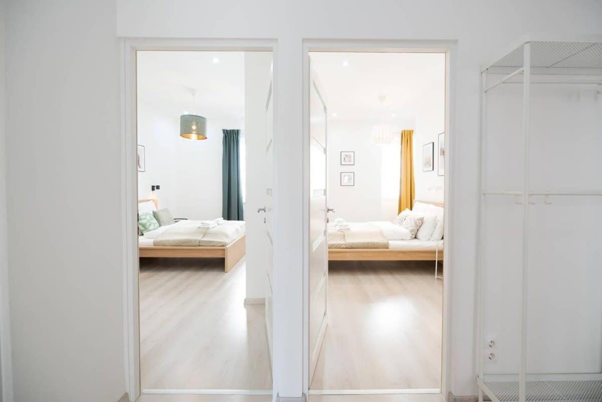 Trendy Central Apartment At Castle Budapeste Exterior foto