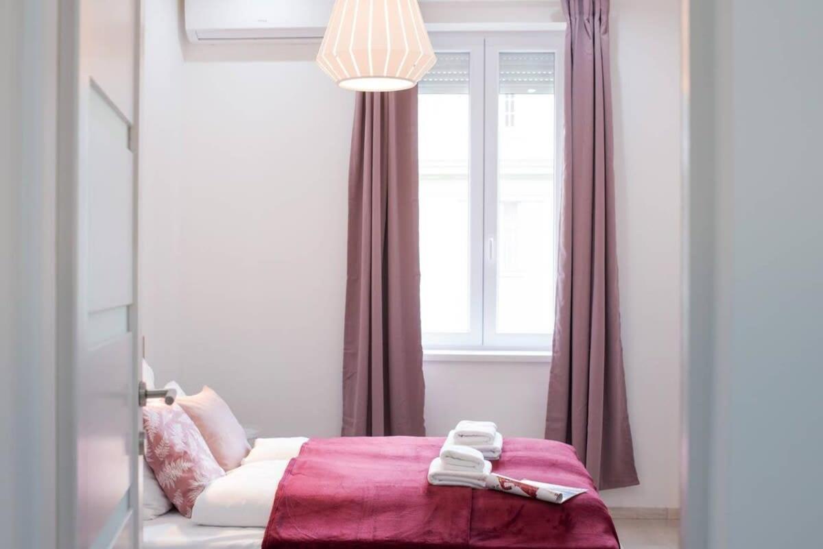 Trendy Central Apartment At Castle Budapeste Exterior foto