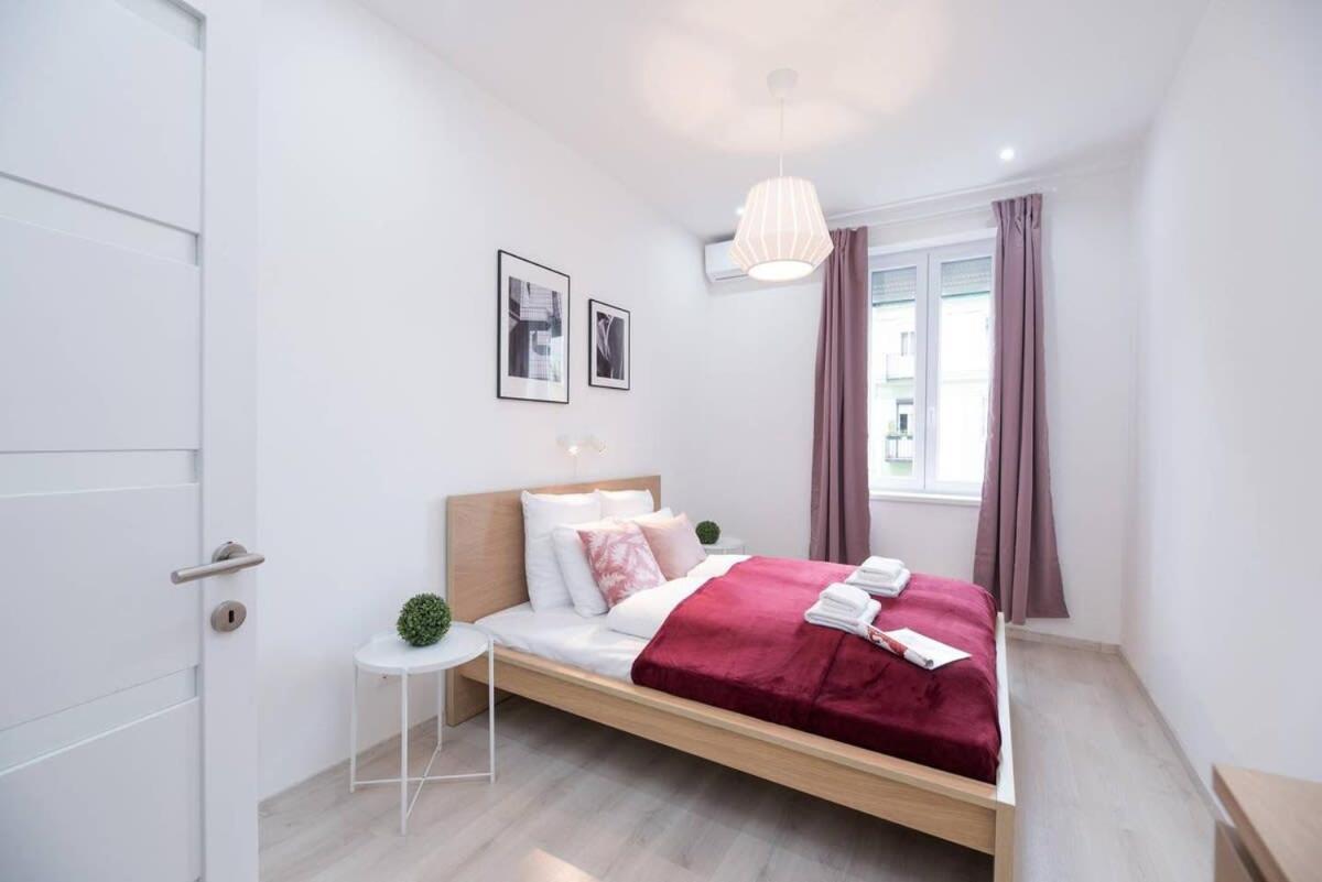 Trendy Central Apartment At Castle Budapeste Exterior foto